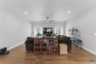 725 Winding View, New Braunfels, TX 78132 - Photo 7