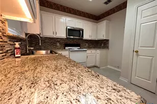 624 Pennsylvania Ave, Victoria, TX 77904 - Photo 9