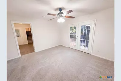 111 S College Street, Gonzales, TX 78629 - Photo 21