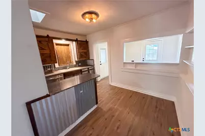 111 S College Street, Gonzales, TX 78629 - Photo 13