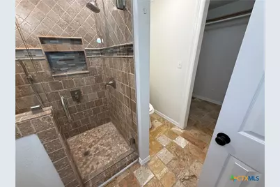 111 S College Street, Gonzales, TX 78629 - Photo 17