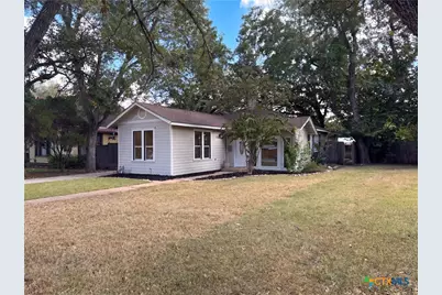 111 S College Street, Gonzales, TX 78629 - Photo 27