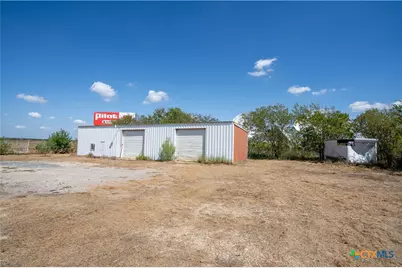 8956 N US Highway 183, Lockhart, TX 78644 - Photo 11