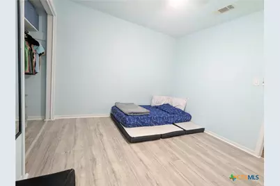 422 Kingwood Drive, Victoria, TX 77901 - Photo 17