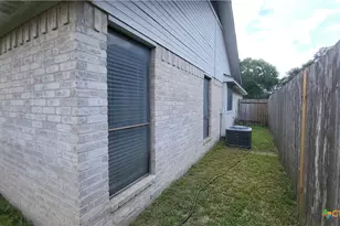 422 Kingwood Dr, Victoria, TX 77901 - Photo 27