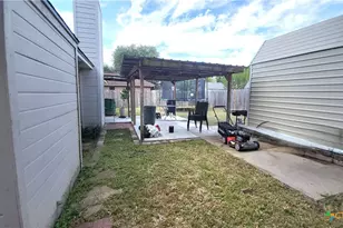 422 Kingwood Dr, Victoria, TX 77901 - Photo 29