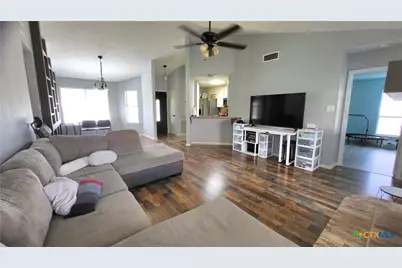 422 Kingwood Drive, Victoria, TX 77901 - Photo 3