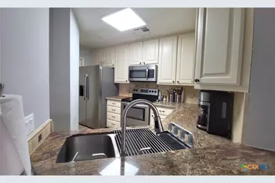 422 Kingwood Drive, Victoria, TX 77901 - Photo 7