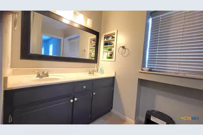 422 Kingwood Drive, Victoria, TX 77901 - Photo 13