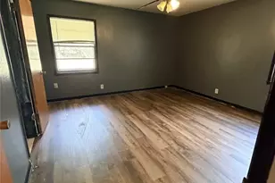 18 E Victory Ave, Temple, TX 76501 - Photo 7