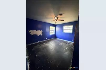 18 E Victory Avenue, Temple, TX 76501 - Photo 11