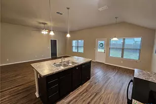 2308 Petersburg Ln, Temple, TX 76504 - Photo 3