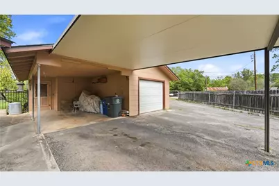 2246 Gruene Road, New Braunfels, TX 78130 - Photo 35