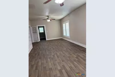 322 W Austin Street, Luling, TX 78648 - Photo 7