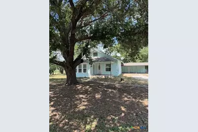 322 W Austin Street, Luling, TX 78648 - Photo 1
