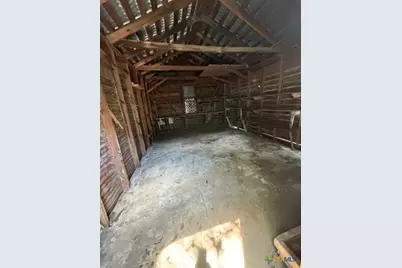 322 W Austin Street, Luling, TX 78648 - Photo 23