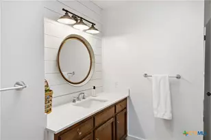713 Cindy Dr, Canyon Lake, TX 78133 - Photo 17