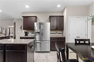 117 Flint Rock Ct, Victoria, TX 77904 - Photo 13