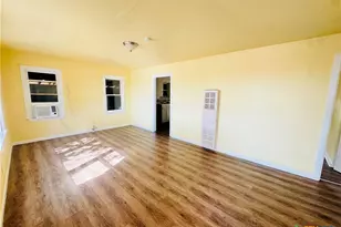 2003 N Guadalupe St, Seguin, TX 78155 - Photo 3