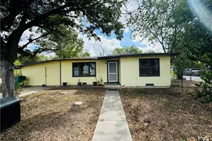 2003 N Guadalupe St, Seguin, TX 78155 - Photo 1