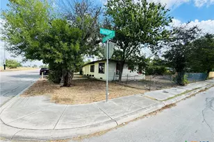 2003 N Guadalupe St, Seguin, TX 78155 - Photo 17