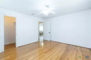 1909 S 11th St, Temple, TX 76504 - Photo 11