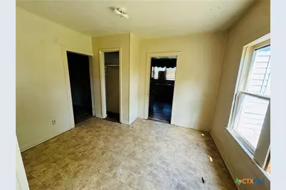 419 Braden Street, Seguin, TX 78155 - Photo 3
