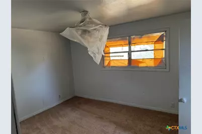 1918 S 17th Street, Temple, TX 76504 - Photo 7
