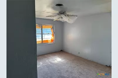 1918 S 17th Street, Temple, TX 76504 - Photo 9