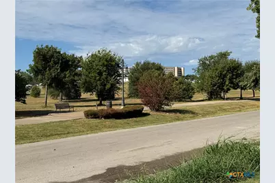1918 S 17th Street, Temple, TX 76504 - Photo 3