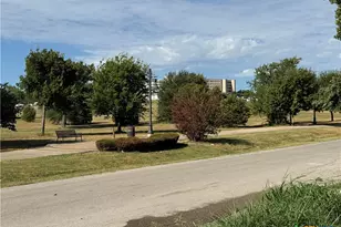 1918 S 17th St, Temple, TX 76504 - Photo 3
