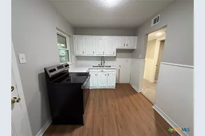 1405 Highland Avenue, Rockdale, TX 76567 - Photo 11