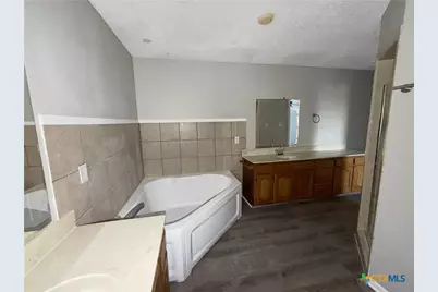 1405 Highland Avenue, Rockdale, TX 76567 - Photo 19