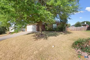 1410 Loving Trl, Belton, TX 76513 - Photo 3