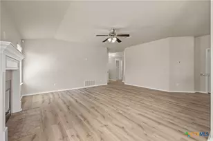 1317 Blue Leaf Dr, Temple, TX 76502 - Photo 9