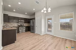1317 Blue Leaf Dr, Temple, TX 76502 - Photo 11