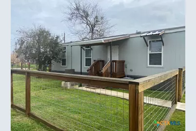 115 Cosey Street, Luling, TX 78648 - Photo 1