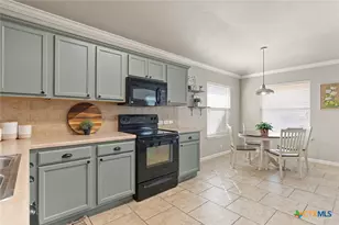 2126 Wiltshire Dr, New Braunfels, TX 78130 - Photo 11