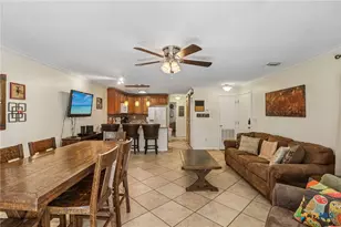 730 E Mather St, New Braunfels, TX 78130 - Photo 5