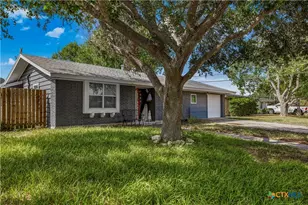1004 Diomede St, Portland, TX 78374 - Photo 19