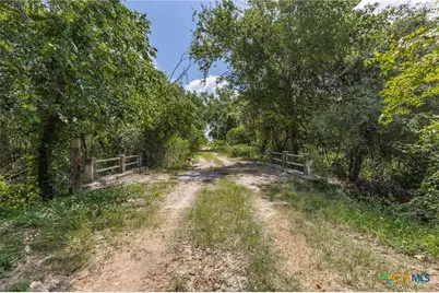 120 Anderson Hill, Seguin, TX 78155 - Photo 3