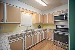 1419 Leon Dr, Port Lavaca, TX 77979 - Photo 9