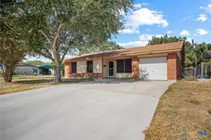 1419 Leon Dr, Port Lavaca, TX 77979 - Photo 3