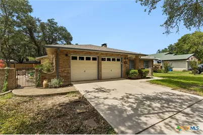 1640 Willow Lane, Seguin, TX 78155 - Photo 3