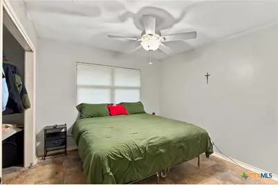 5006 Evergreen Street, Victoria, TX 77904 - Photo 9