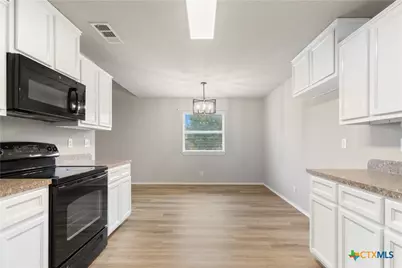 211 McCullough Loop, Temple, TX 76502 - Photo 9