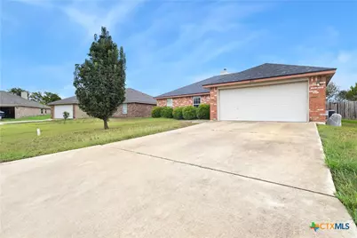 211 McCullough Loop, Temple, TX 76502 - Photo 5
