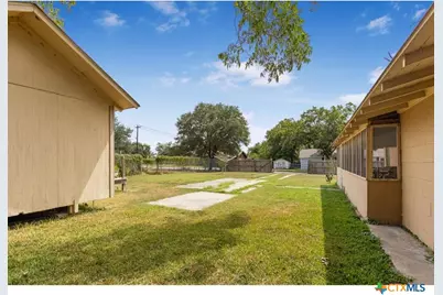 600 N Market Street, Hallettsville, TX 77964 - Photo 19