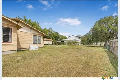 600 N Market Street, Hallettsville, TX 77964 - Photo 17