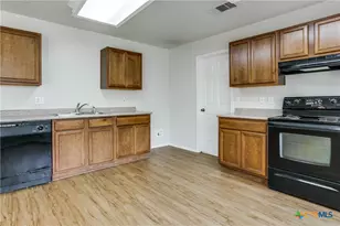 10542 Manor Creek, San Antonio, TX 78245 - Photo 11